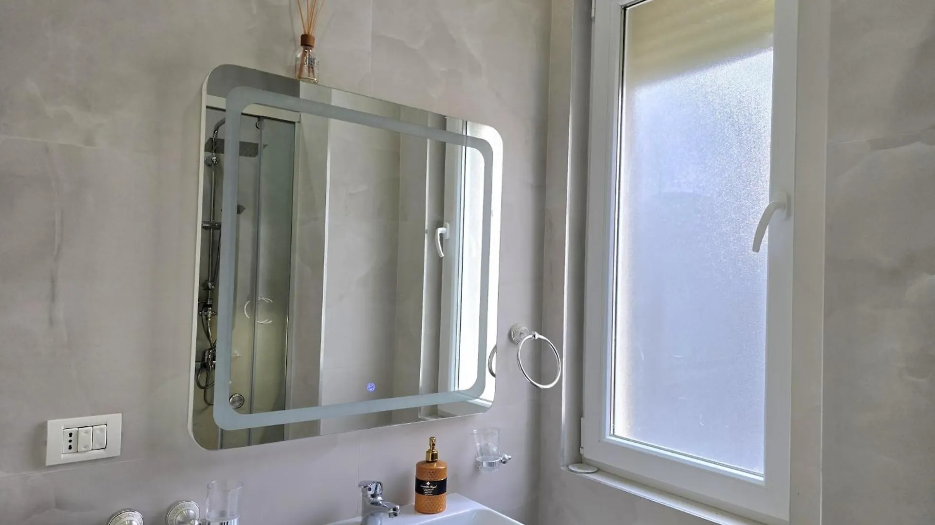 Apartamento Seaside Retreat In Gjiri Lalzit Plazhi San Pietro Albania
